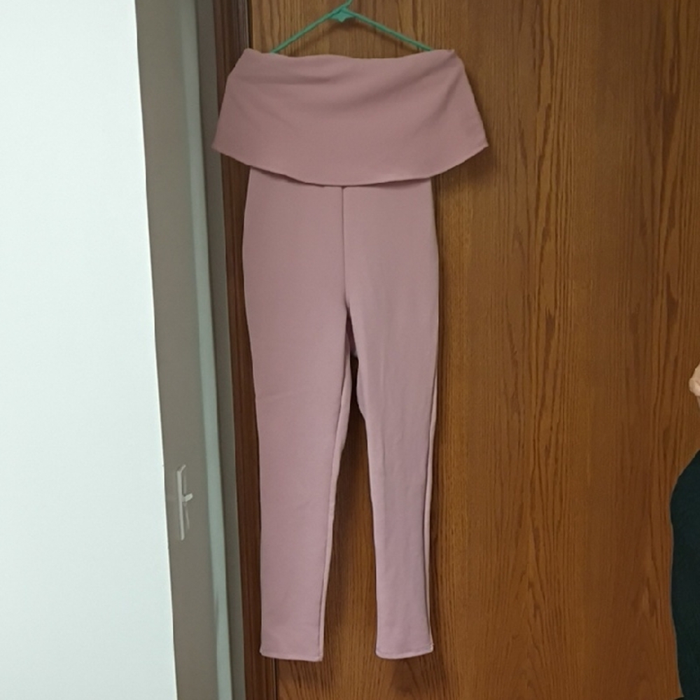 Fashion Nova Pink Leggings Sleek Design